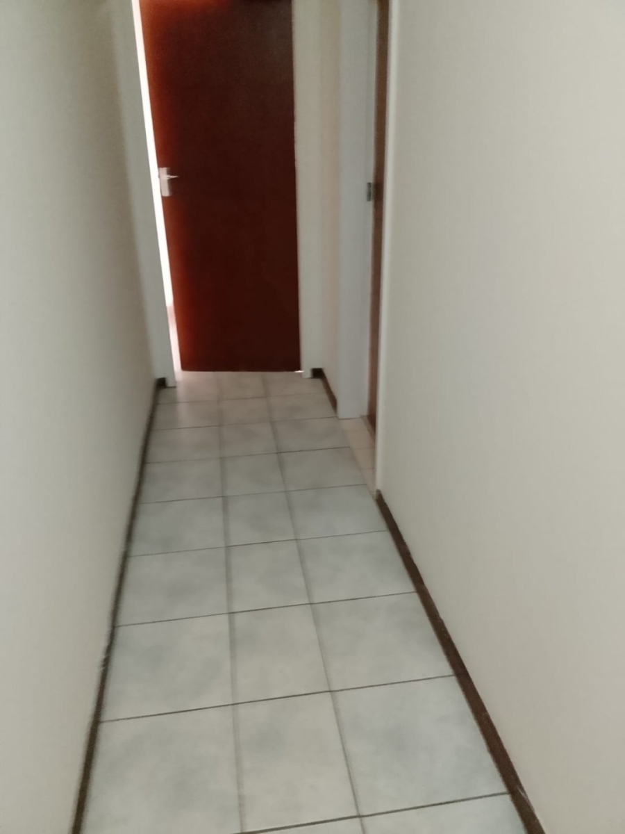5 Bedroom Property for Sale in Roosheuwel North West